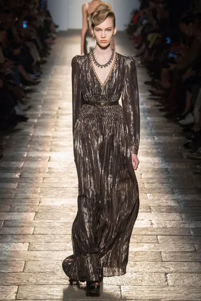 Look 65